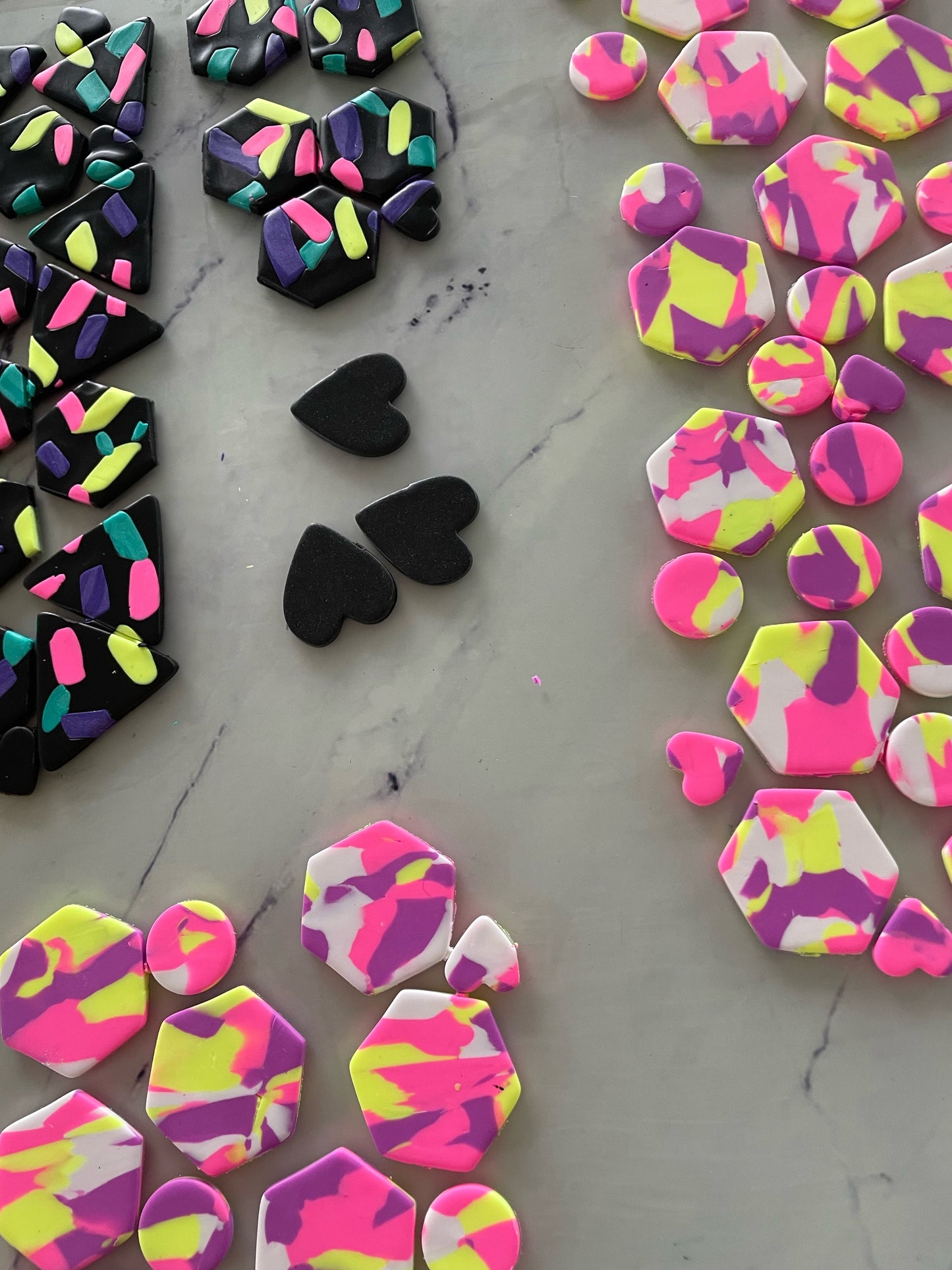 Boucles d’oreille sur mesure en argile polymère